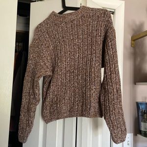 Universal thread thick crew neck sweater